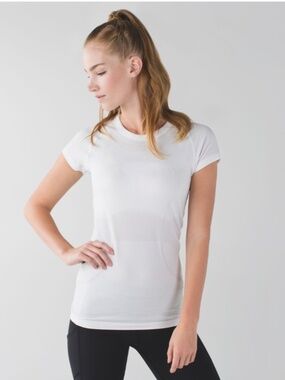 Lululemon Swiftly Tech Short-Sleeve Shirt 2.0 in White size 6